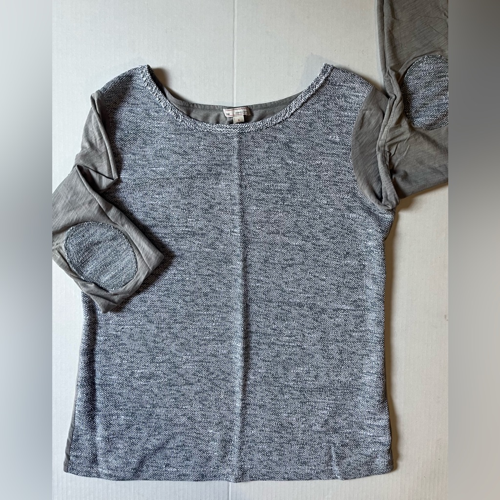 Gap Gray Long Sleeve Tee With Elbow Patches